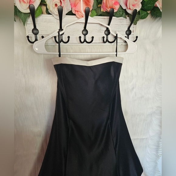 Jessica McClintock *Rare* Strapless Corset Back Striped Gown w/ crinoline - Picture 2 of 12